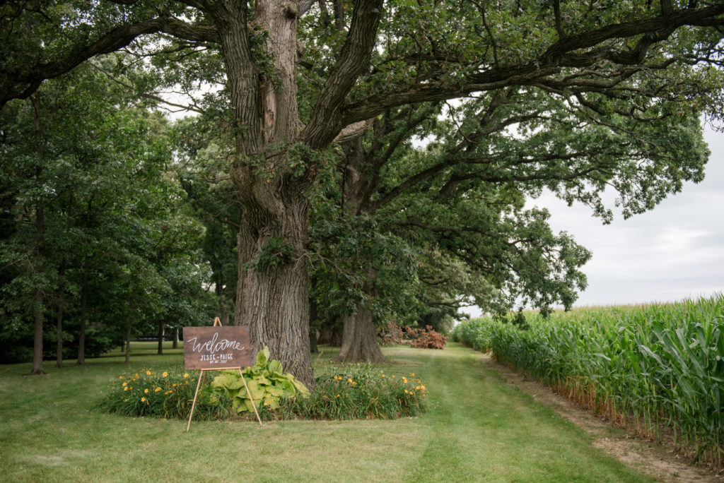 Jesse & Paige McEachran Homestead Winery outdoor wedding reception details by Tina Captures Photography